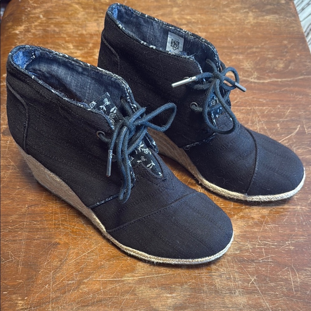 Tom’s Black Wedge Ankle Boots
